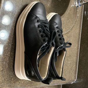 Black, size 6 dressy tennis shoes. Like new!